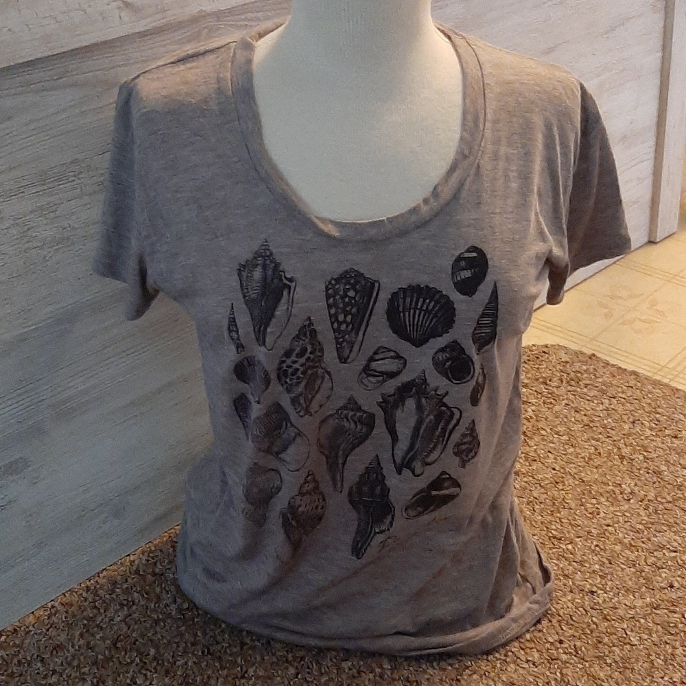 Alternative m top